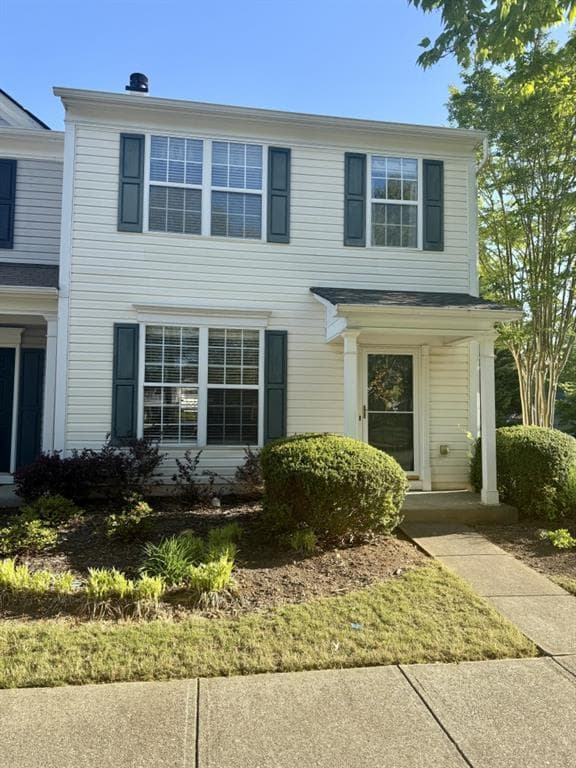 3 bedroom, 3 bathroom townhouse sold at 13102 Region Trace, Alpharetta, GA 30004