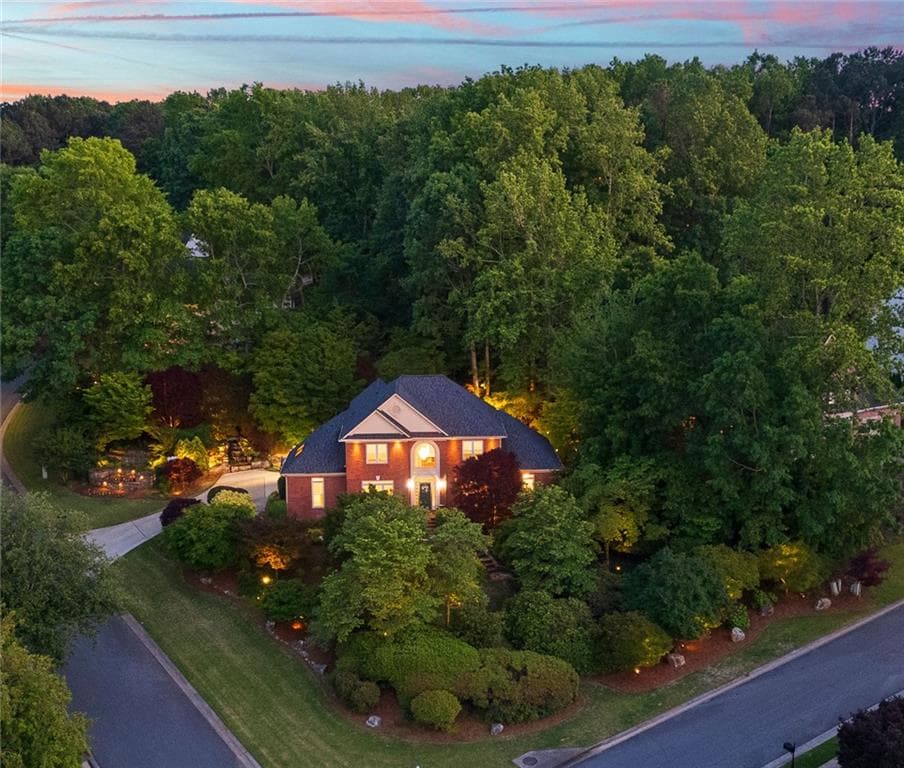 4 bedroom, 3 bathroom single family residence sold at 3102 Royal Troon, Woodstock, GA 30189