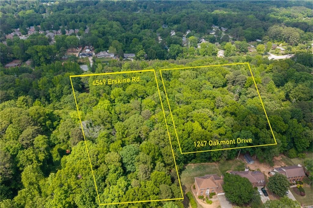 single family residence under contract at 4549 Erskine Road, Clarkston, GA 30021 — photo 2