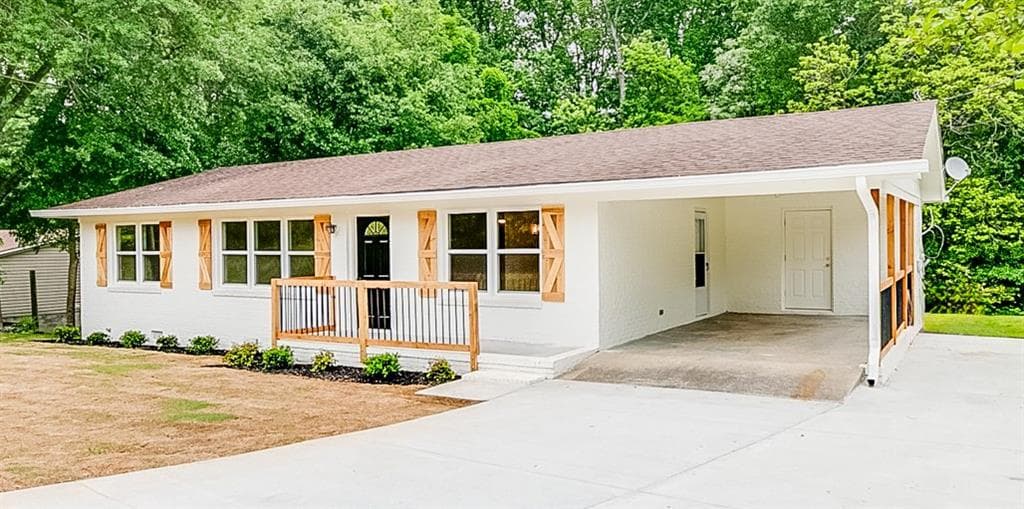 100 Cornog Road, Lavonia, GA 30553 — most recent listing photo