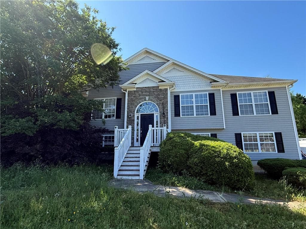 4 bedroom, 3 bathroom, 2,531 sq ft single family residence sold at 39 Dunleith Drive, Dallas, GA 30132