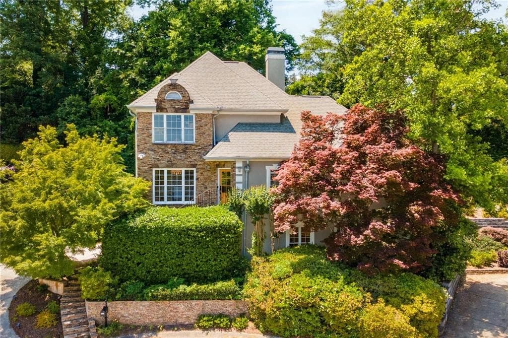 4 bedroom, 4 bathroom single family residence sold at 1077 Shady Valley Place, Atlanta, GA 30324