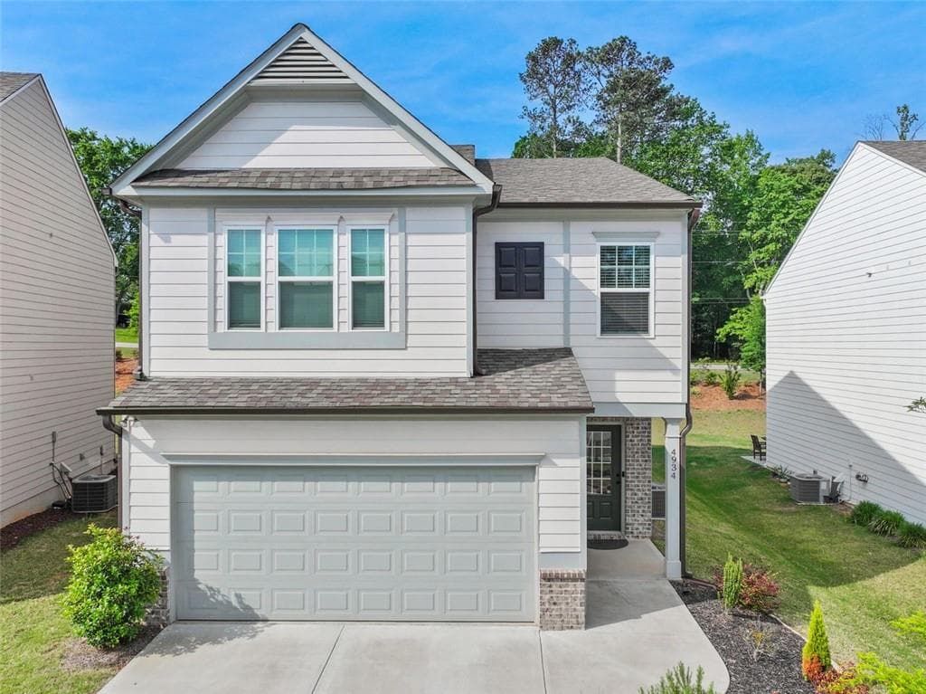 4 bedroom, 3 bathroom, 2,300 sq ft single family residence sold at 4934 HILLSTONE Drive, Gainesville, GA 30504