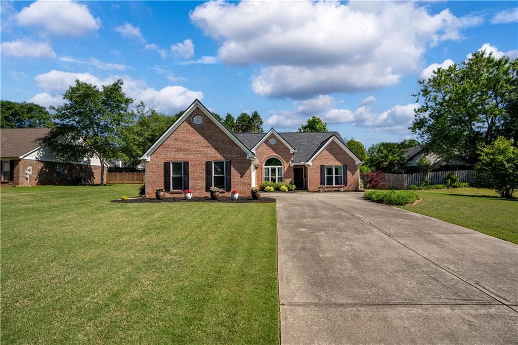7095 Valley Landing Court, Cumming, GA 30041 — most recent listing photo
