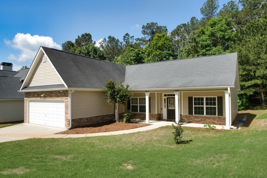 3 bedroom, 2 bathroom single family residence sold at 36 Ivey Cottage Loop, Dallas, GA 30132