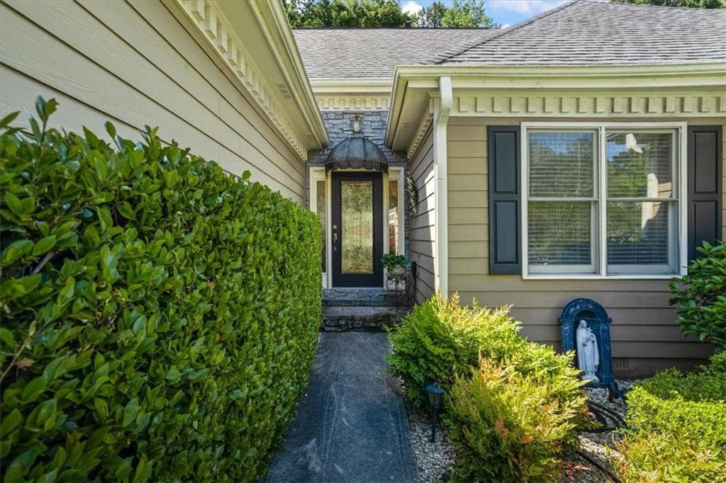 3 bedroom, 2 bathroom single family residence sold at 2191 Flowering Drive, Grayson, GA 30017