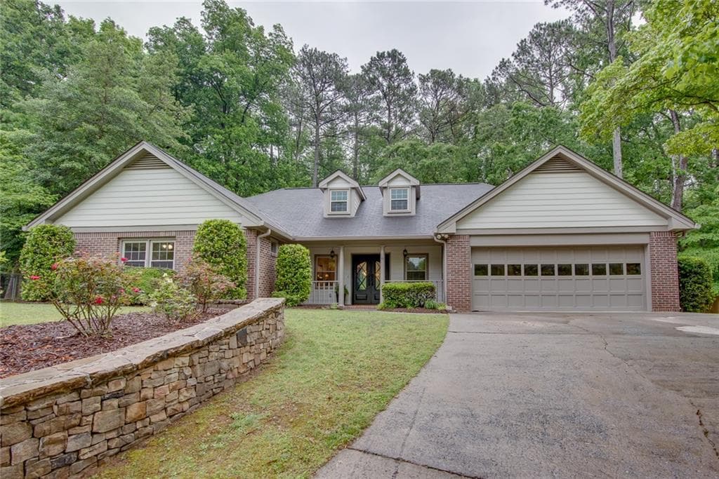 3 bedroom, 2 bathroom single family residence sold at 4204 AMBERGLADE Court, Peachtree Corners, GA 30092