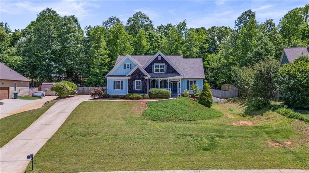 4 bedroom, 3 bathroom single family residence sold at 105 Glen Cedar Lane, Dawsonville, GA 30534