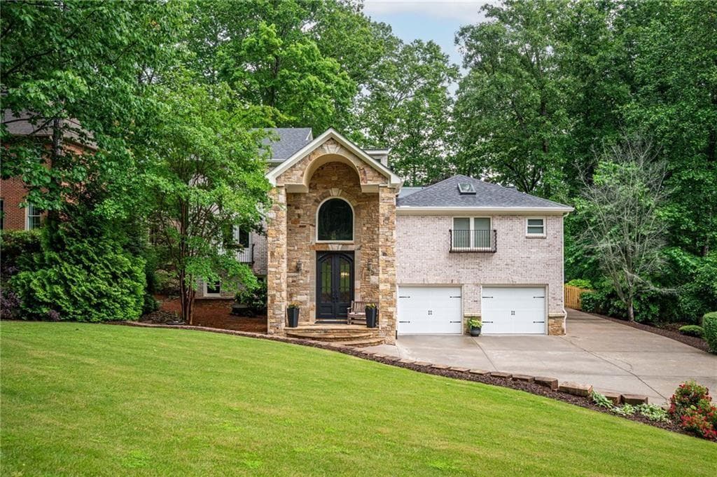 3290 Coachmans Way, Roswell, GA 30075 — most recent listing photo