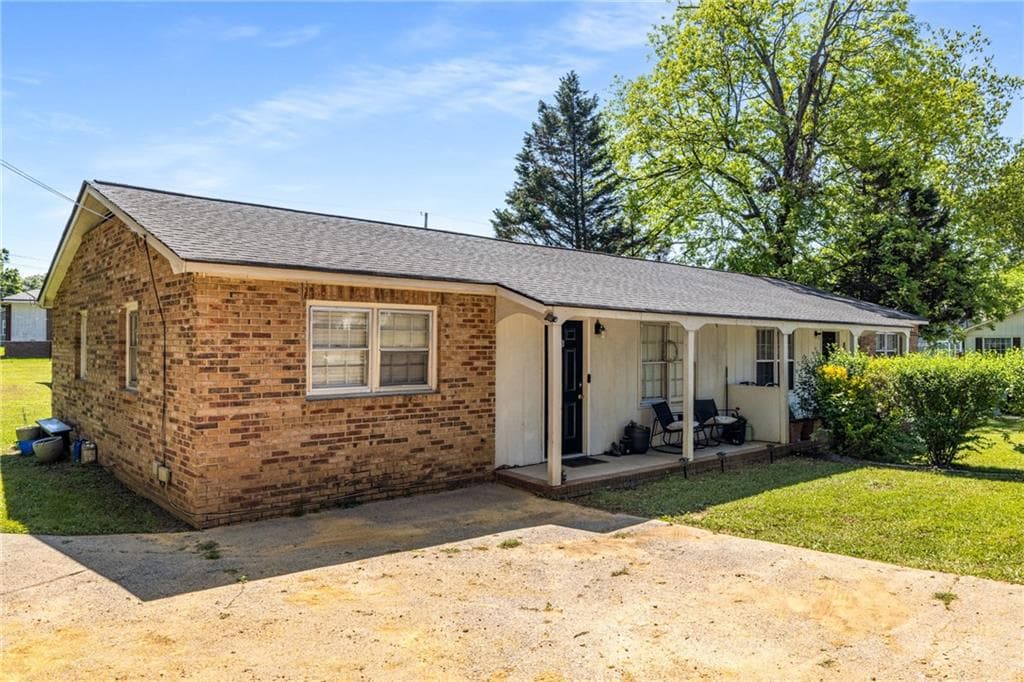 duplex sold at 7 Grassdale Road, Cartersville, GA 30120