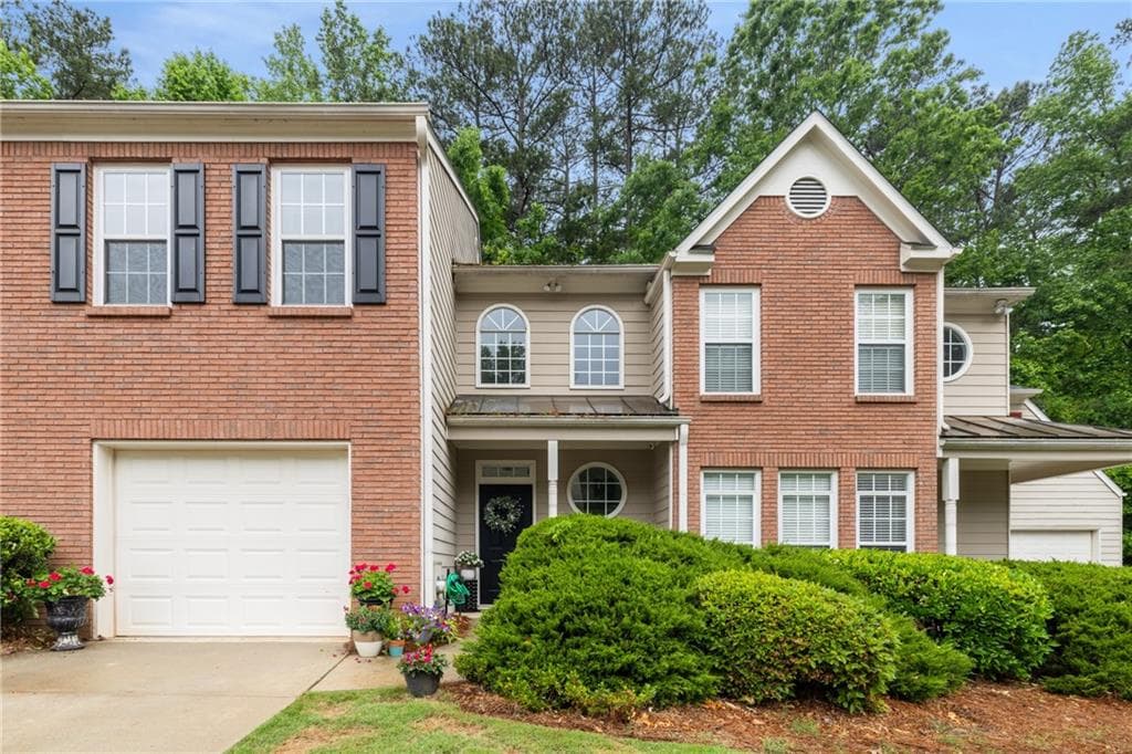 3 bedroom, 3 bathroom townhouse sold at 360 Parkview Manor Drive, Tucker, GA 30084