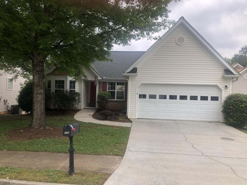 156 N Square Lane, Newnan, GA 30263 — most recent listing photo