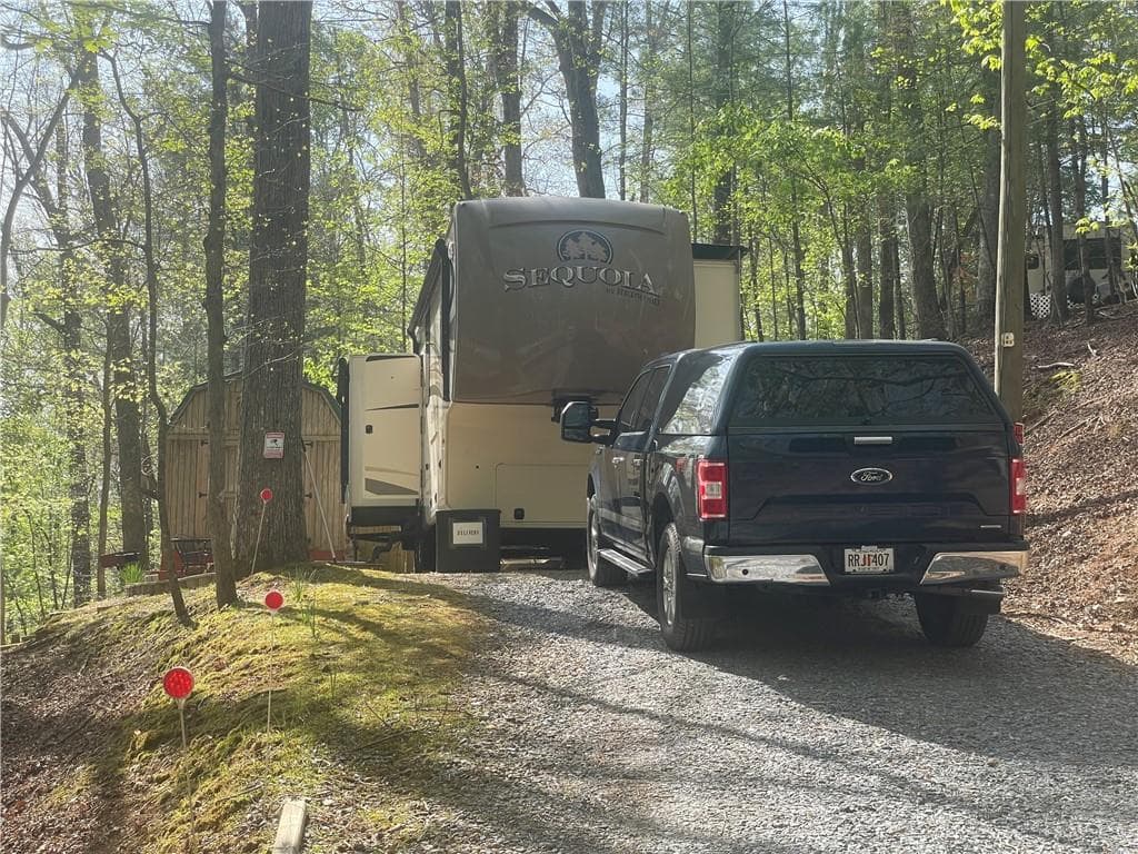 1 bedroom, 1 bathroom single family residence sold at 95 13th Street, Ellijay, GA 30540