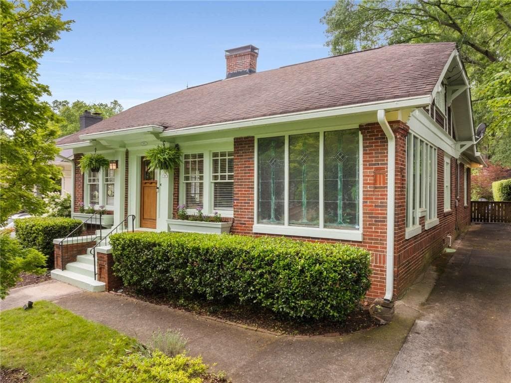 3 bedroom, 2 bathroom, 1,880 sq ft single family residence sold at 239 Kings Highway, Decatur, GA 30030