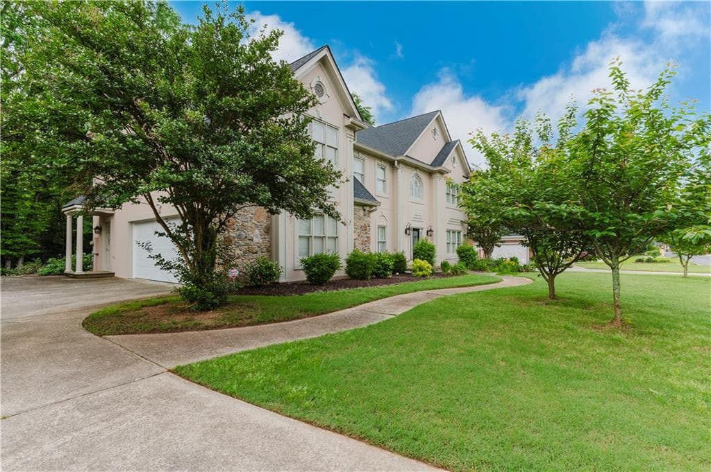 6 bedroom, 5 bathroom, 4,997 sq ft single family residence for sale at 2552 Berwick Walk, Snellville, GA 30078 — photo 8