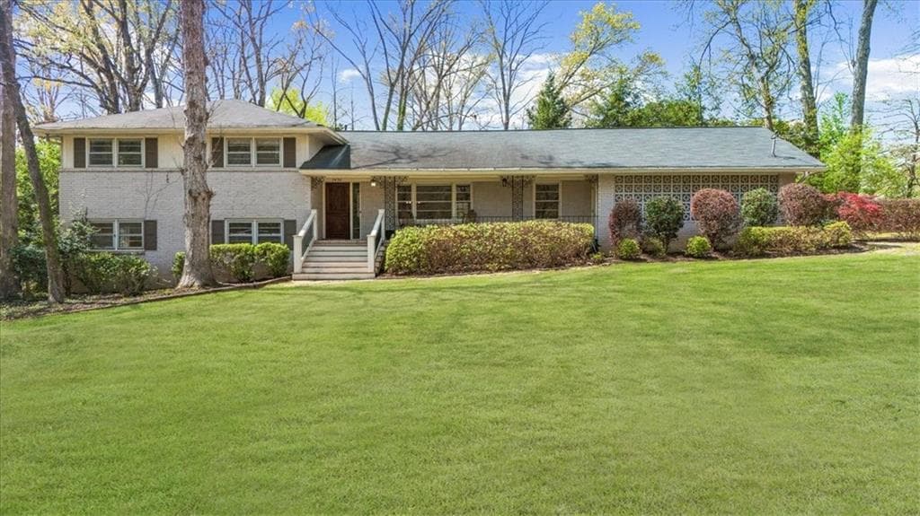 4 bedroom, 3 bathroom single family residence sold at 1436 Diamond Head Drive, Decatur, GA 30033
