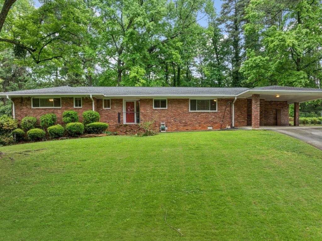 6 bedroom, 4 bathroom, 2,680 sq ft single family residence sold at 1728 N Holly Lane, Atlanta, GA 30329