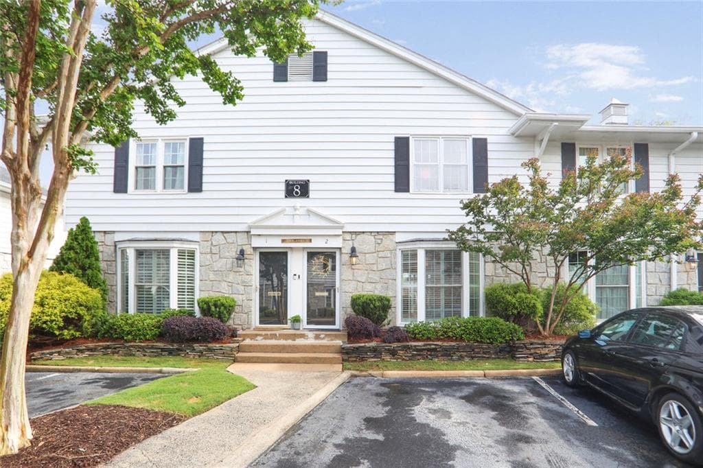 2 bedroom, 2 bathroom, 1,108 sq ft condominium sold at 136 Peachtree Memorial Drive NJ2, Atlanta, GA 30309
