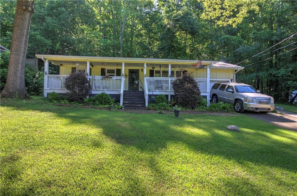 3 bedroom, 2 bathroom, 1,412 sq ft single family residence sold at 211 Alfred Avenue, Rome, GA 30161