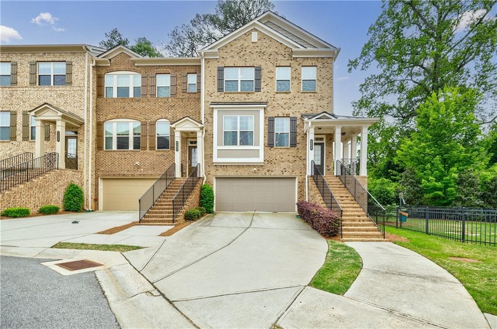 4 bedroom, 4 bathroom, 2,160 sq ft townhouse sold at 2464 Georgetown Avenue, Atlanta, GA 30345