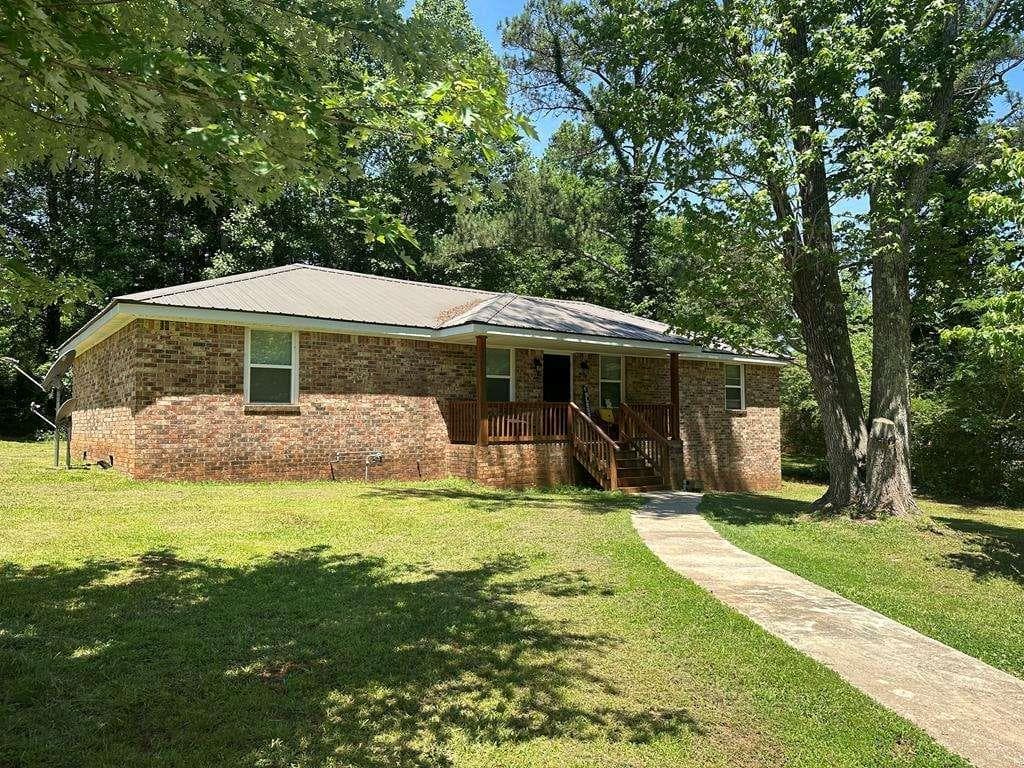 2 bedroom, 1 bathroom single family residence sold at 20 Shadow Lane, Carrollton, GA 30117