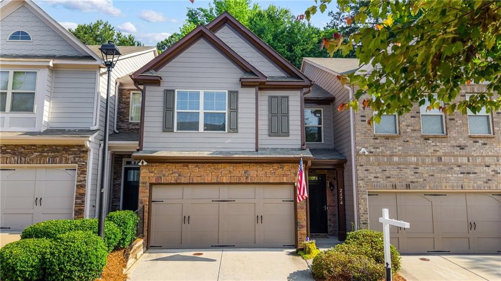 2474 Whiteoak Run 18, Smyrna, GA 30080 — most recent listing photo