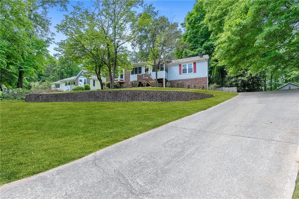 3116 Lakepoint Circle, Acworth, GA 30102 — most recent listing photo