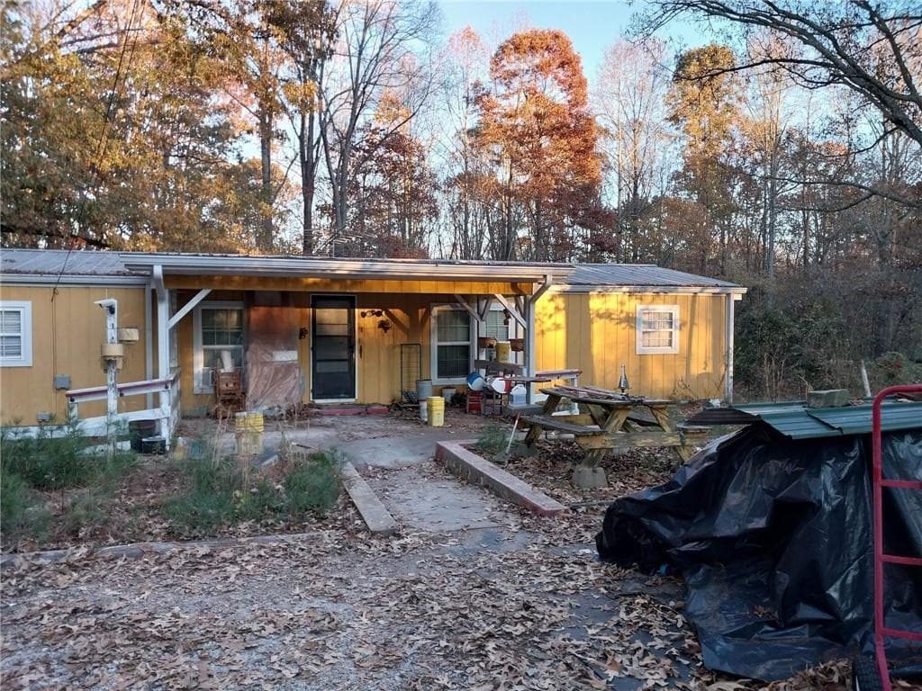3 bedroom, 2 bathroom single family residence sold at 4220 Kings Highway, Douglasville, GA 30135