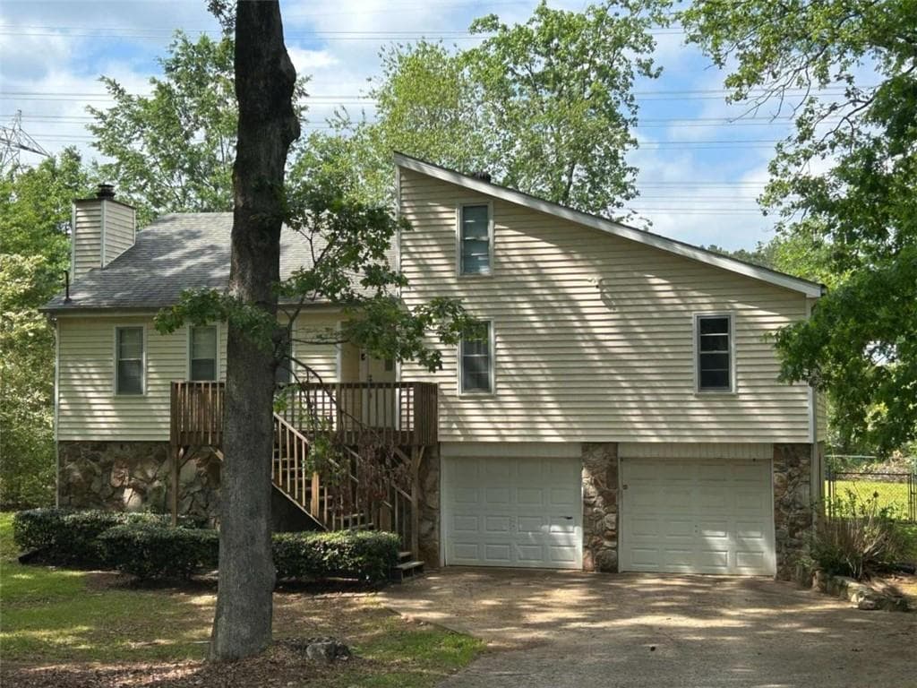 3 bedroom, 2 bathroom single family residence sold at 6070 Ridge Way, Douglasville, GA 30135