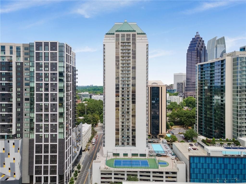 1 bedroom, 1 bathroom, 625 sq ft condominium sold at 1280 W Peachtree Street 1013, Atlanta, GA 30309