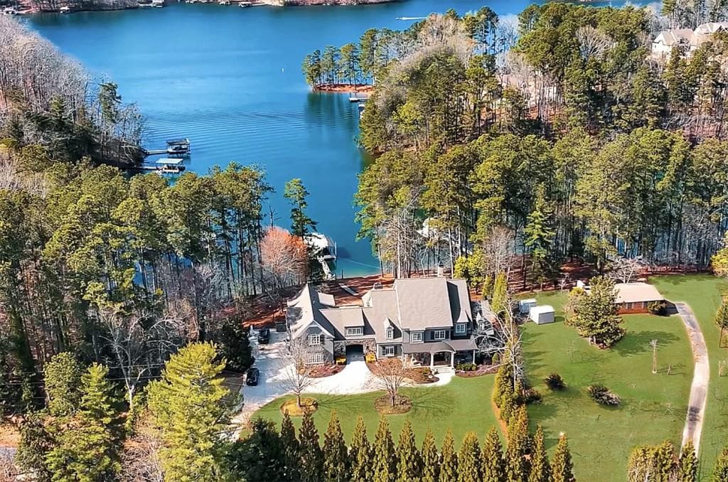 6 bedroom, 6 bathroom single family residence sold at 4774 Propes Drive, Oakwood, GA 30566