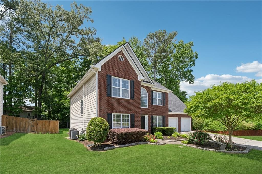 3 bedroom, 3 bathroom, 2,156 sq ft single family residence sold at 6034 Farmwood Way, Mableton, GA 30126