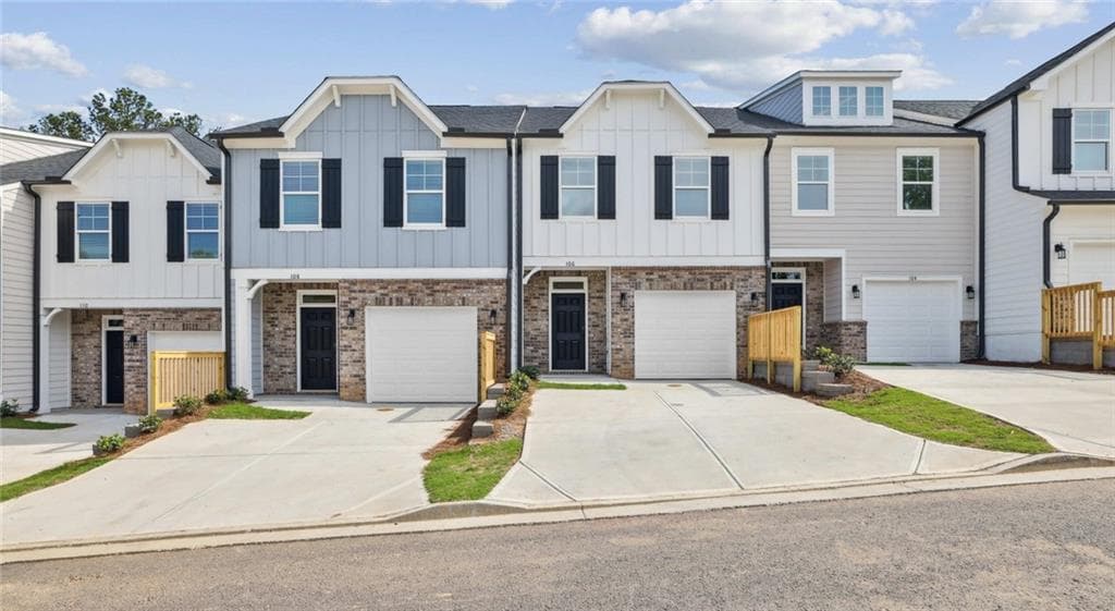 3 bedroom, 3 bathroom, 1,367 sq ft townhouse for rent at 102 Fairlie Parkway Avalon, Cartersville, GA 30121 for $2,007 a month