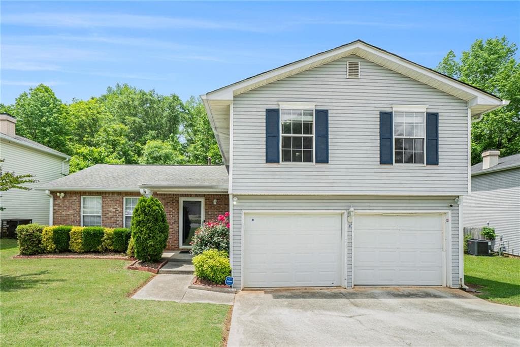 3 bedroom, 3 bathroom, 1,671 sq ft single family residence sold at 734 Kilkenny Circle, Lithonia, GA 30058