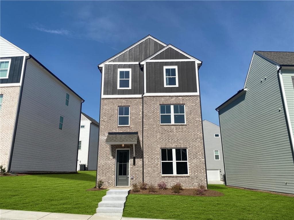 4 bedroom, 4 bathroom, 2,445 sq ft single family residence sold at 1352 Creekside Circle, Atlanta, GA 30318