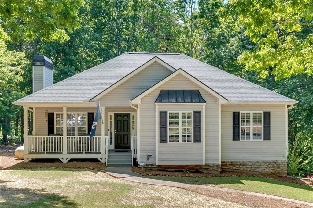 4 bedroom, 2 bathroom, 2,496 sq ft single family residence sold at 647 Philadelphia Drive, Jasper, GA 30143