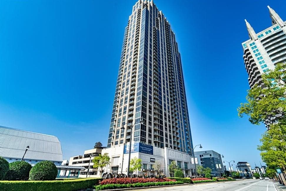 1 bedroom, 2 bathroom condominium sold at 270 17TH 1608, Atlanta, GA 30363