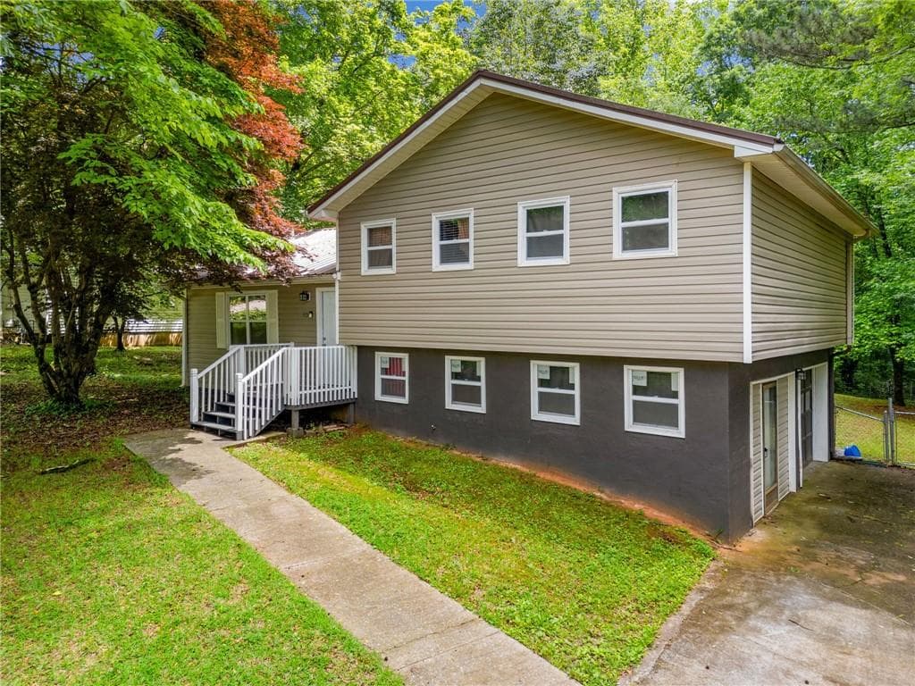 115 S Meadowcliff Circle, Carrollton, GA 30116 — most recent listing photo