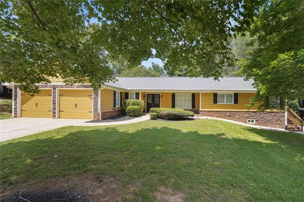 5 bedroom, 5 bathroom, 4,857 sq ft single family residence sold at 2460 Due West Circle, Kennesaw, GA 30152