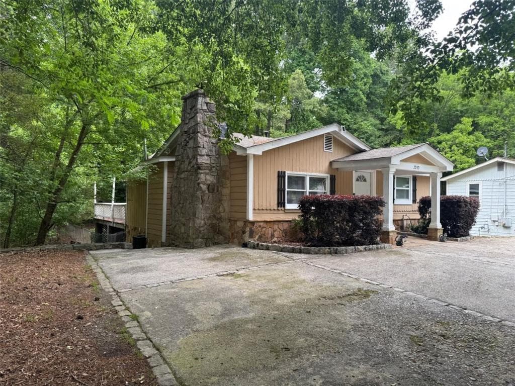 3 bedroom, 2 bathroom single family residence sold at 2030 Carr Road, Conyers, GA 30012