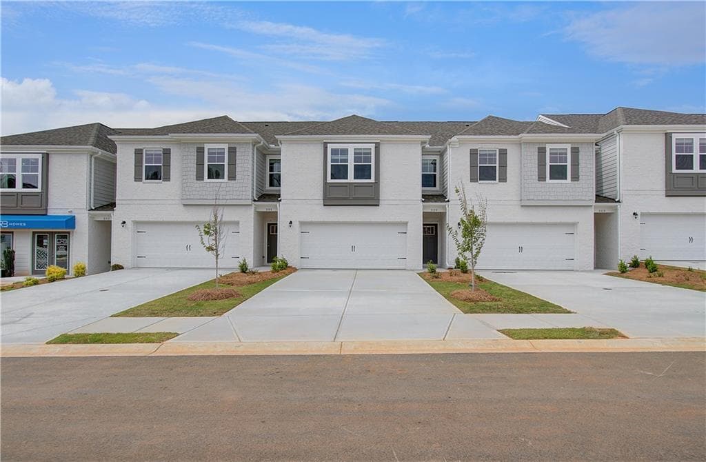 305 Heavenly Hollow Place, Mcdonough, GA 30253 — most recent listing photo