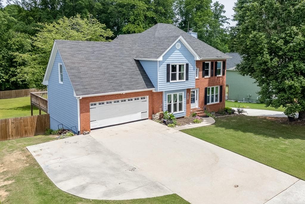5 bedroom, 4 bathroom, 2,804 sq ft single family residence sold at 2920 Waverly Place Drive, Dacula, GA 30019