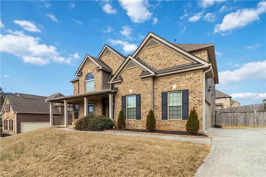 5 bedroom, 4 bathroom, 3,508 sq ft single family residence sold at 3823 Dragon Fly Lane, Loganville, GA 30052