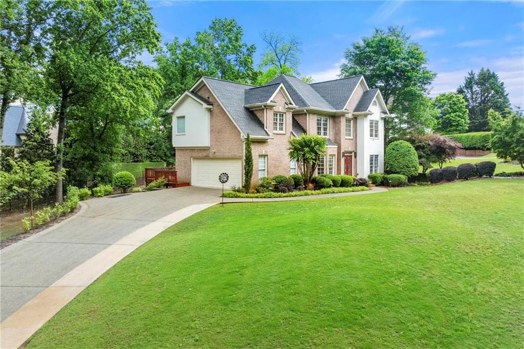 5 bedroom, 4 bathroom single family residence sold at 125 Forrest Lake Road, Johns Creek, GA 30022