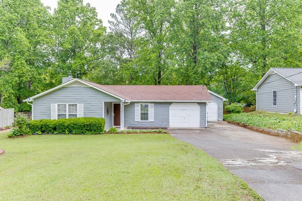 3 bedroom, 2 bathroom, 1,292 sq ft single family residence sold at 376 Paula Court, Lawrenceville, GA 30046