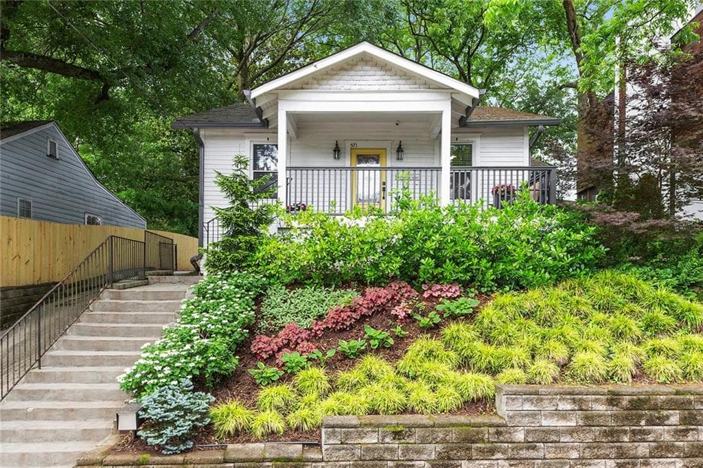 2 bedroom, 2 bathroom, 1,145 sq ft single family residence sold at 571 Morgan Street, Atlanta, GA 30308