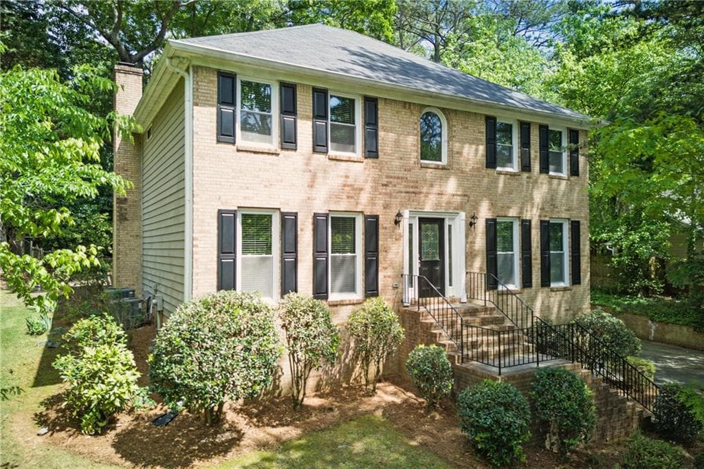 3 bedroom, 3 bathroom, 2,992 sq ft single family residence sold at 2068 Signal Ridge, Kennesaw, GA 30152