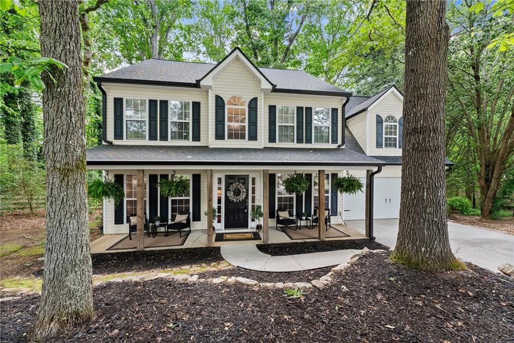 3 bedroom, 3 bathroom single family residence sold at 6520 Glen Pond Trace, Cumming, GA 30028