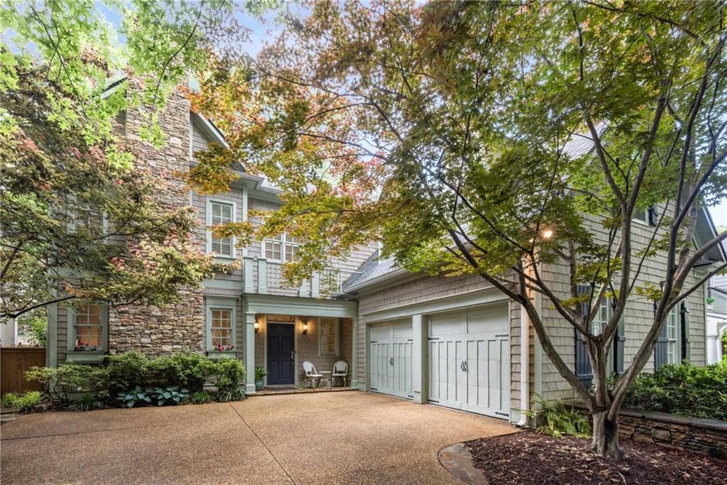 3 bedroom, 3 bathroom, 3,008 sq ft single family residence sold at 626 Kimberly Lane, Atlanta, GA 30306