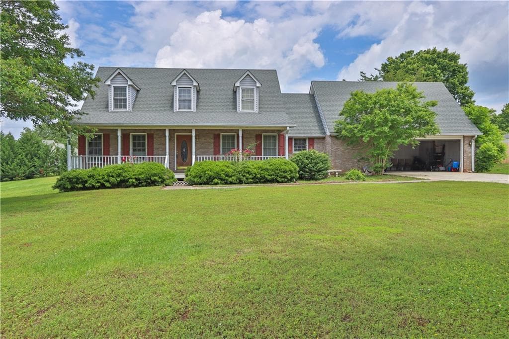 4 bedroom, 4 bathroom, 1,975 sq ft single family residence sold at 3646 Brown Well Court, Gainesville, GA 30504